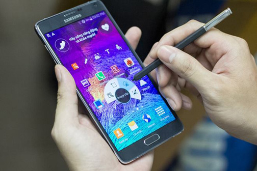 Samsung thắng lớn, Oppo R5 đoạt giải Thiết kế của năm